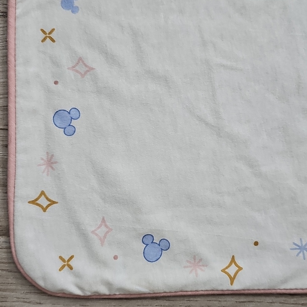 Disney Milestones Blanket - Great Used Condition - Very Clean, 30 x 40. - Picture 7 of 11